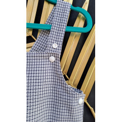 salopette avec tee-shirt